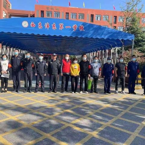 王寺街办在国庆二十大前期对校园周边进行安全检查