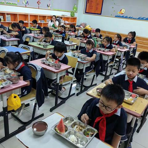 吃得好香啊！！