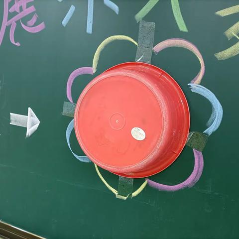 开学返校乐匆匆，心花怒放出笑声