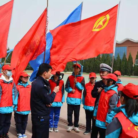 宝鸡公安组织交警进校园话安全 深化我为群众办实事活动
