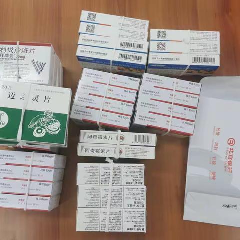 “疫情无情人有情”，牡丹园西里筹备组为居家人员送救命药