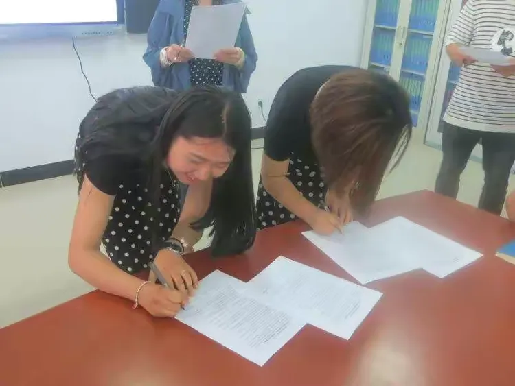 签订师徒结对协议书