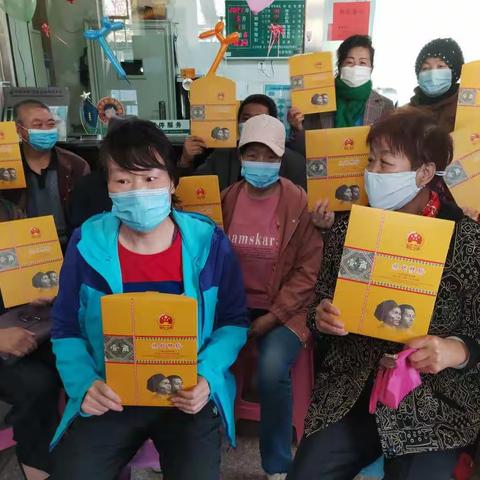 贺兰银河东路5月1日"欢庆五一，邀你捡彩豆"主题活动