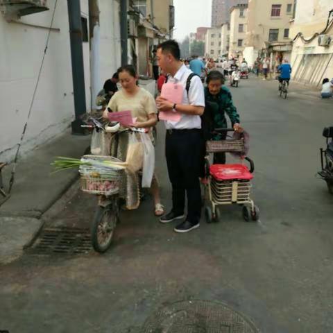 轻轻走过盛夏六月，即将拉开七月的帘幕。未来的旅途，枣庄银行市南小微支行再接再厉！