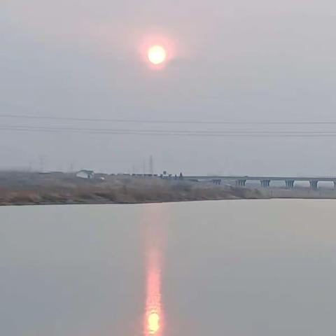 夕阳下的沙河美景