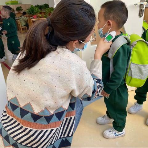 😻家长助教，🌸“育”见美好；❤️与爱同行，共助成长🙌——星光四班