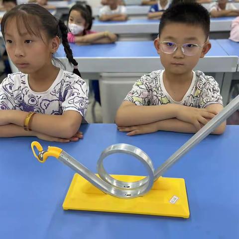 6.13云龙小学二年级STEM主题课程《过山车》《王国保卫战》剪影