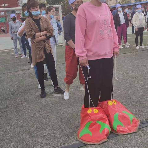 在最美的时光里伴你成长——东塔学校五（2）班亲子运动会掠影