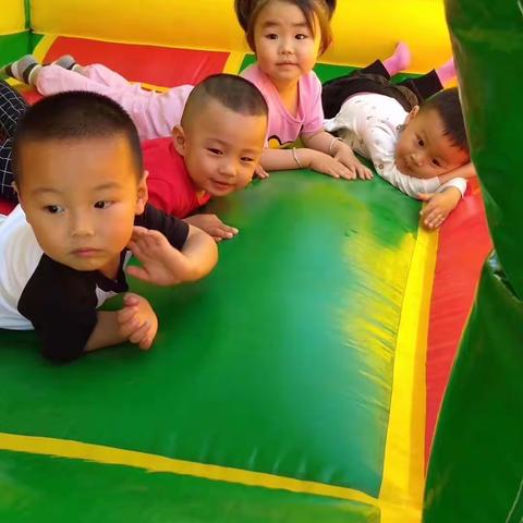 阿城区玉泉龙孩儿幼儿园报名热线：15045263602正在火热招生中