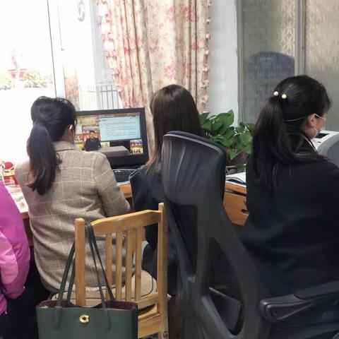 徐州市西苑小学学习“女职工劳动安全卫生知识普及讲座”活动