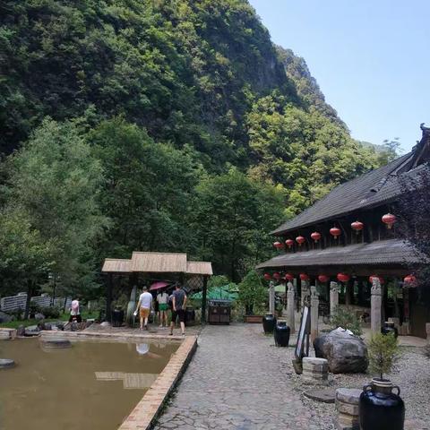 石泉中坝峡谷一日游