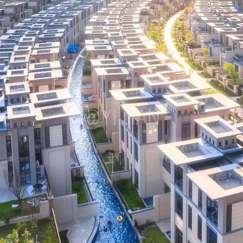 「网红泳道别墅」依云四季轻奢现代风全套房五房9床温泉别墅🏡（3301）