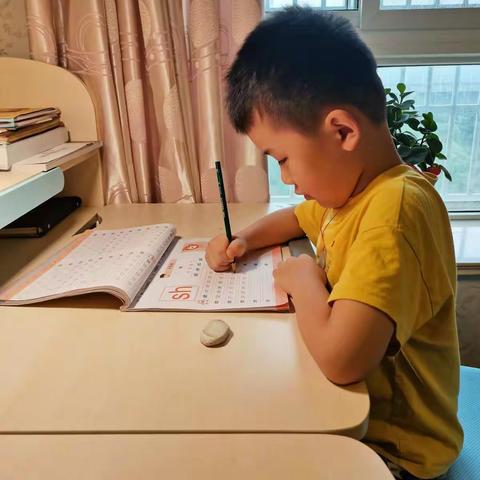 一(3)班高书涵的成长录