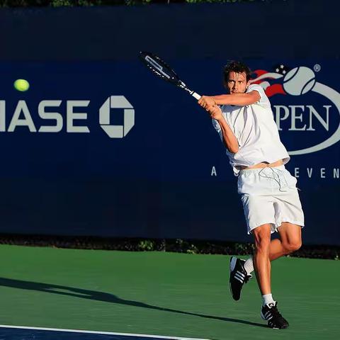 【网球话题】单反 vs 双反，哪个更好？