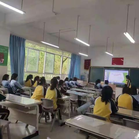 建设绿色校园，增强环保意识。—美业艺术部“环保”主题活动