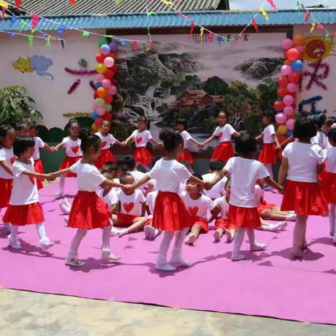 馨乐幼儿园2018文艺汇演剪辑