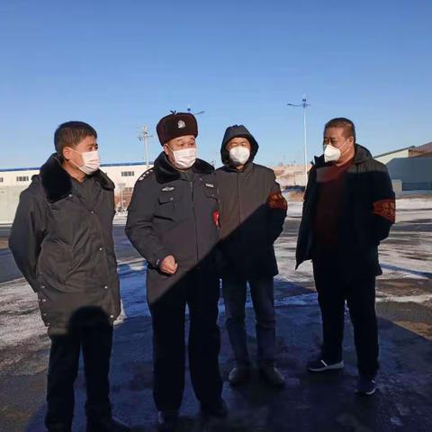 疫情防控阻击战，支部书记守一线。