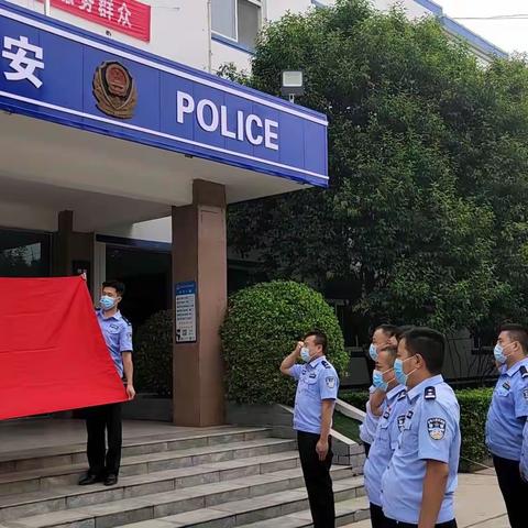 党员民警勇担当 抗疫一线党旗红
