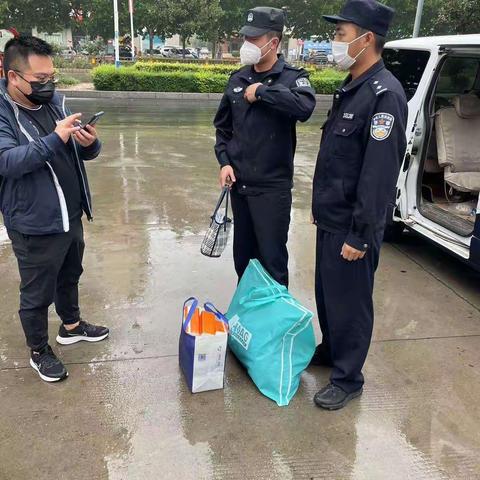 【战疫日记】群众病情危急 民警护送病属 （六）