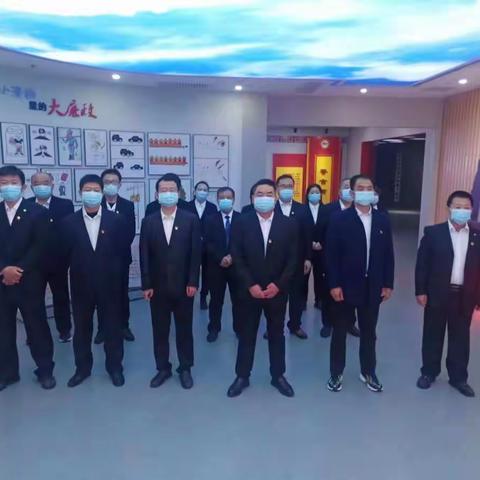 邱县供销社组织党员干部参观廉政教育基地漫画馆