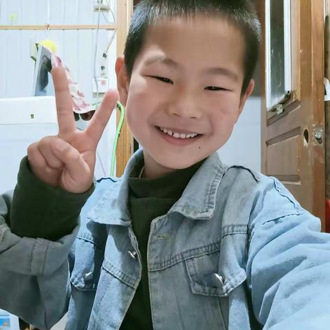 满孝腾+一（8）班+成长记录