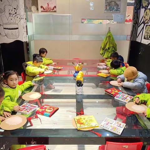 惠画堂凤凰校区2021年秋季（启蒙小二班）第十六课《我喜欢的人》