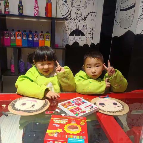 惠画堂凤凰校区21年秋季（启蒙小一班）第十六课《我喜欢的人》