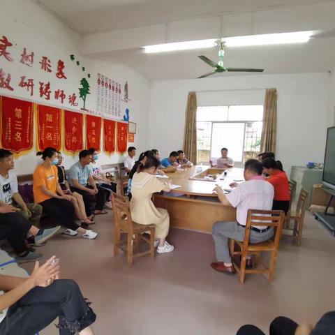 "情系学生，爱在家访”--横州市百合镇江口村委小学2022年暑假大家访活动