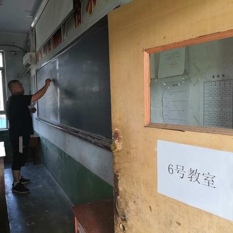 沙河市劳动技工学校2019年教师板书比赛活动顺利开展