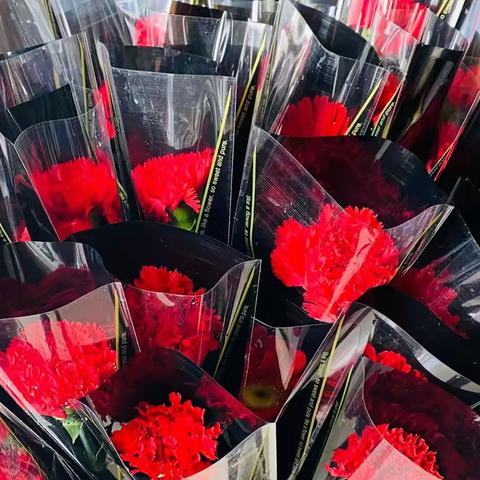 感恩有你，三八女神节快乐！