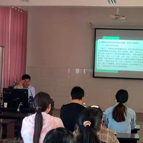 张楼镇中心小学举办数学学科第一次骨干教师 “进阶式”培训