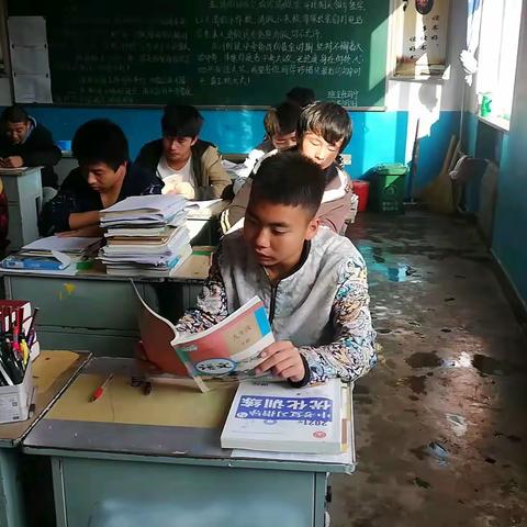 魏家滩中学创建书香校园一日常规掠影