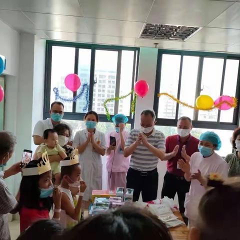 儿科病房，情暖“六一”