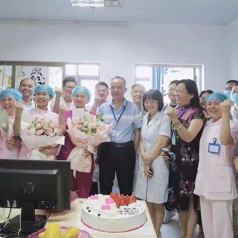 天使展翅爱满人间