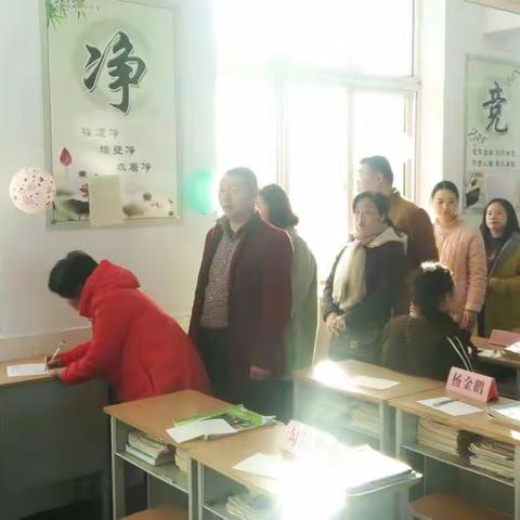 让我们本着欣赏的目光关注孩子成长！齐心协力，让孩子越飞越高！