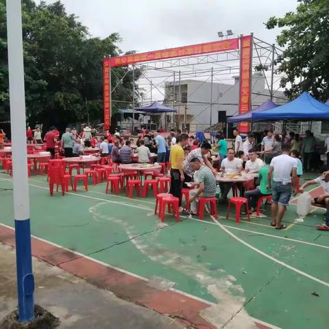 第一届灵榜公后裔母亲节联欢会