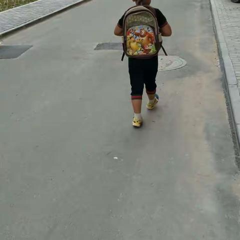 健康成长，快乐学习！ 育仁小学 一（3）班 亚恩泽