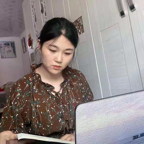 以知育人   用爱坚守——汇文中学线上教学教师风采