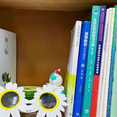 封闭宿舍缩阵地                                                    温馨小家齐抗疫