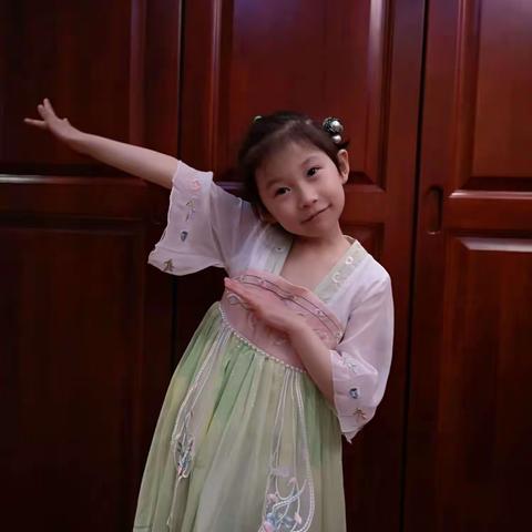 福田幼儿园中二班张籽初讲述绘本故事