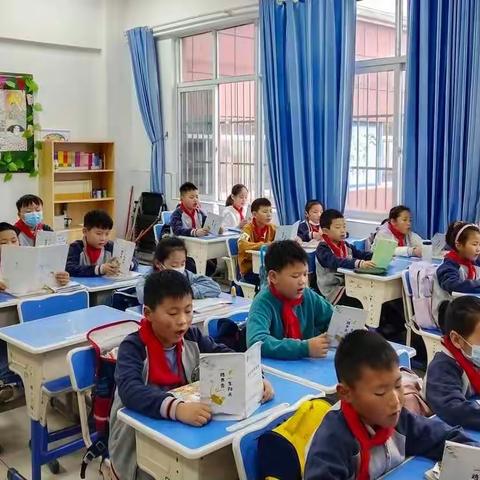 “阅读让⽣活充实”曹老集镇第二小学三（3）班读书活动