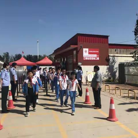 清丰城镇派出所：创建平安校园，助力“五零”活动开展