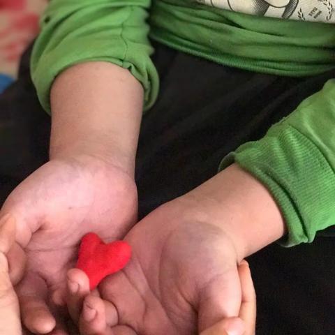 2019年12月   紫金乡新建小学“冬日送温暖”活动