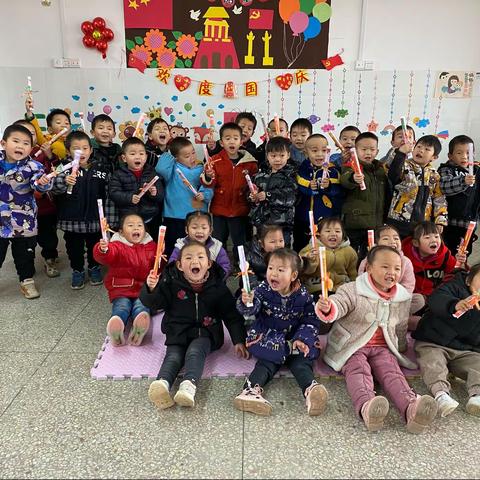 2021年秋季学期圆满结束啦！有辛苦的付出，也有甜蜜的收获。感谢家长们一如既往的支持！