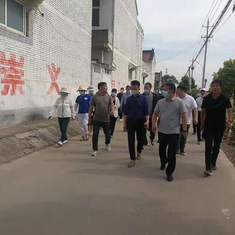 学练兼备，柏香镇党委携全镇村街支部书记赴兄弟乡镇参观学习人居环境工作