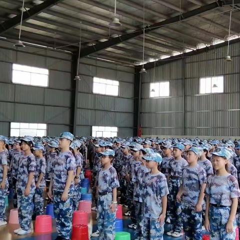 刻苦训练树新风～艰苦磨练强意志《军训之歌》﻿海慧中学七（9）班