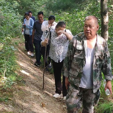 豆坝林场开展秋季巡山查林禁种铲毒行动