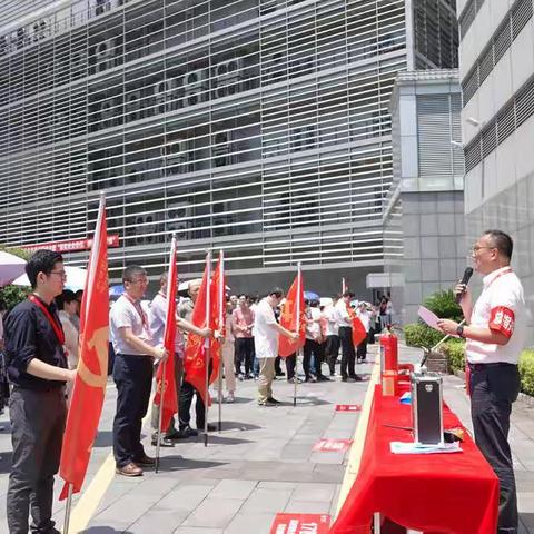 中国移动宁波公司举行院士路综合大楼消防应急疏散及灭火演练