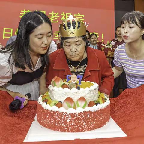 妈妈祝你生日快乐！