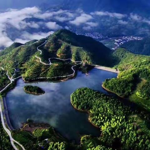 今年暑假哪里去？去缙云普化大源高山滑漂。玩的是刺激，玩的是心跳。带上孩子一起尖叫吧！！！